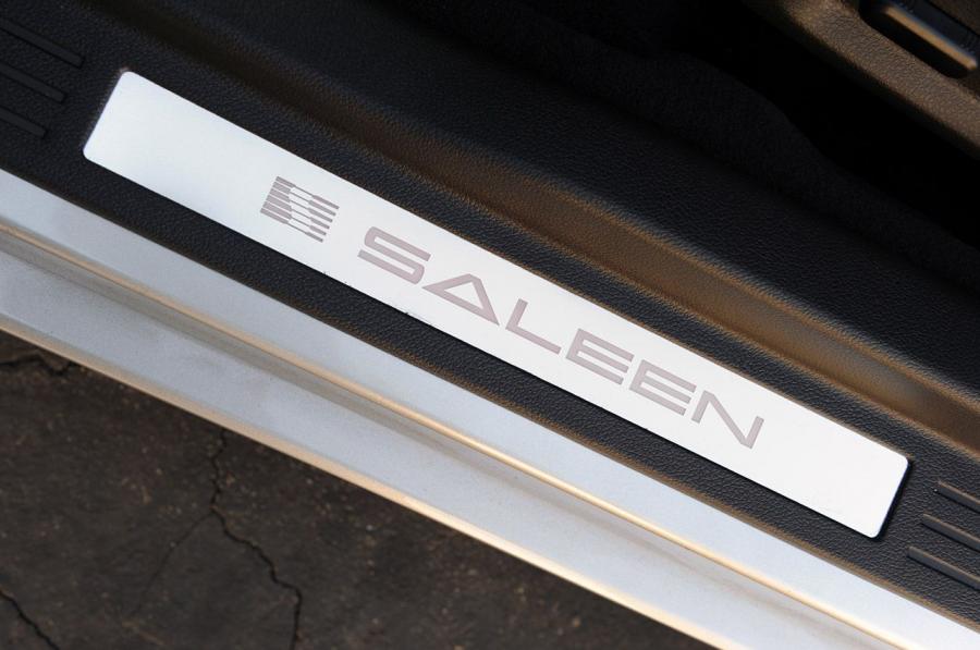 Логотип Saleen S281 2010 года  (фото 13 из 51)